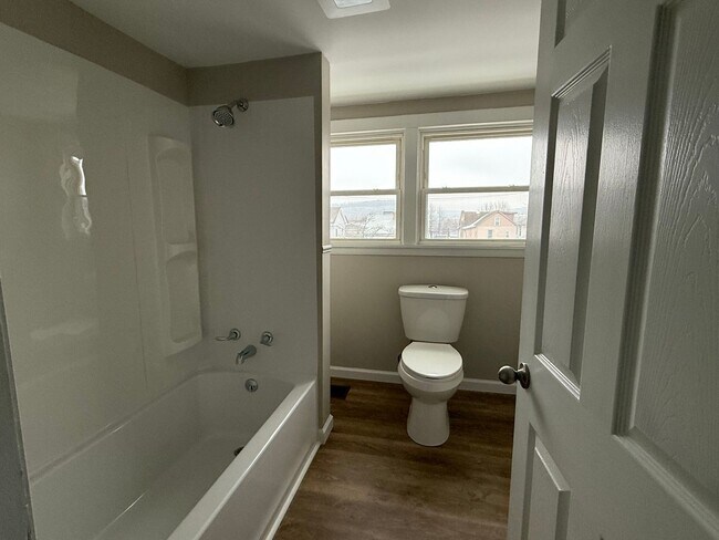 Building Photo - Stone Fortress Plaza Holdings, LLC