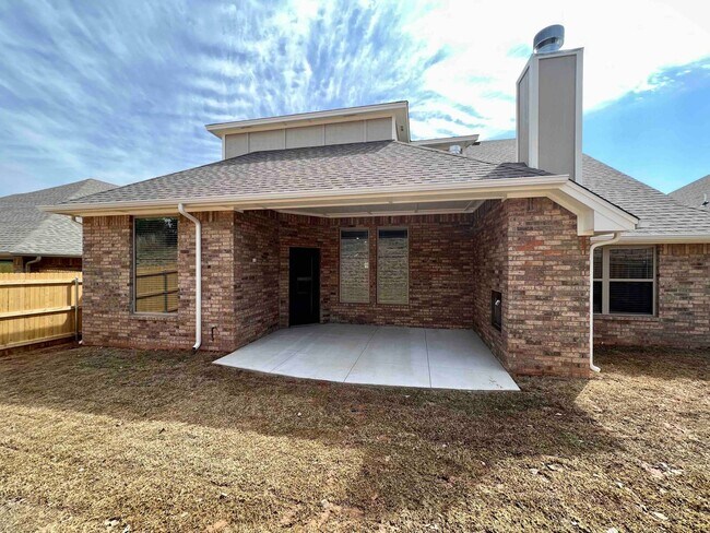 Building Photo - Very Nice 4 Bedroom, 3 Bathroom 3 Car Garage Home with Storm Shelter