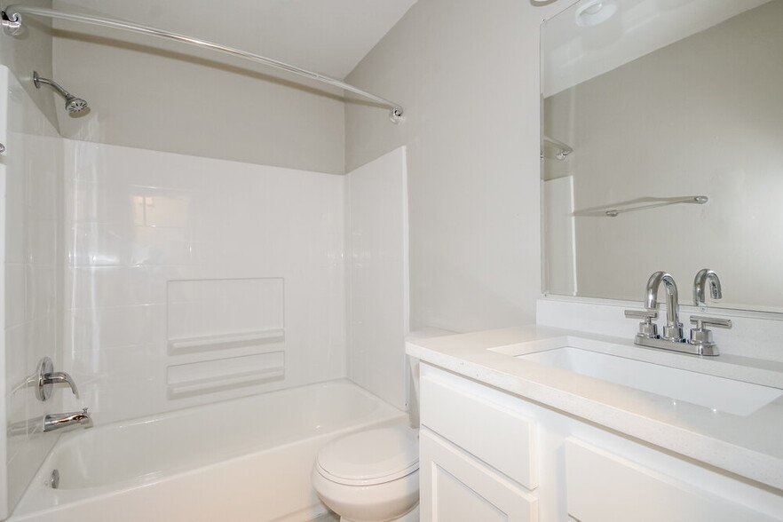 Building Photo - 1554 Thistledown Dr