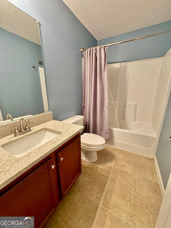 Building Photo - 322 Clover Brook Dr