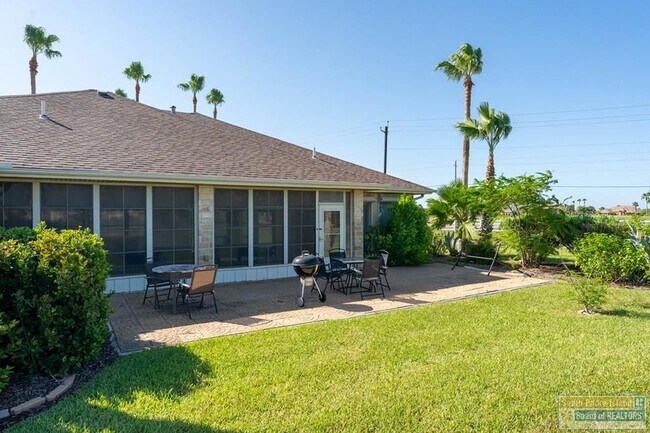Building Photo - 1 Torrey Pines Dr