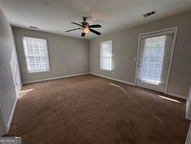 Building Photo - 1812 Lakewood Ave SE