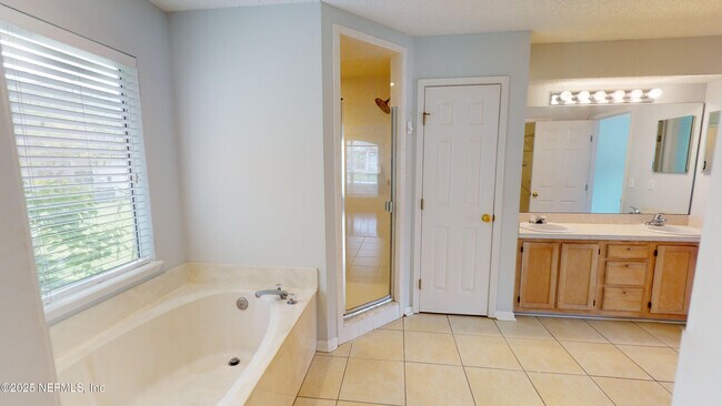 Building Photo - 4252 Eagles View Ln