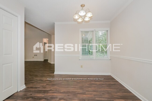 Building Photo - 10 Homeport Dr