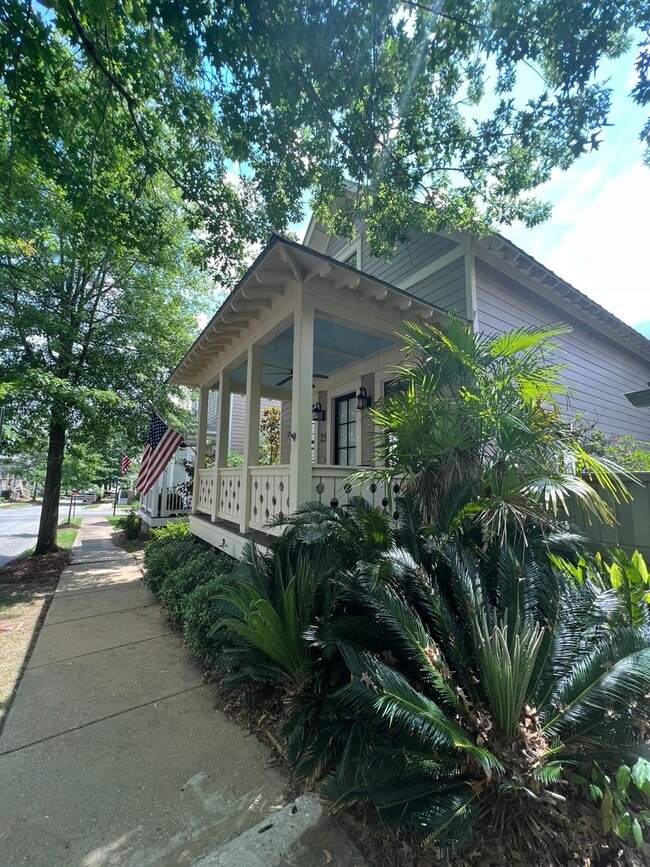 Building Photo - Waters Home