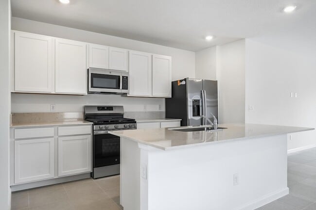 Building Photo - 10436 NW Suncrest Lp