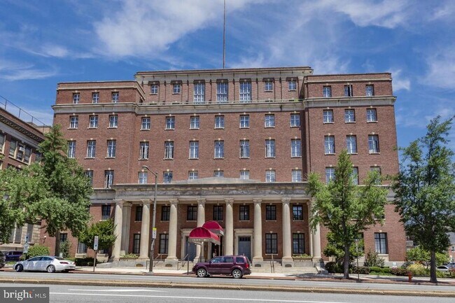 Building Photo - 1601 Spring Garden St