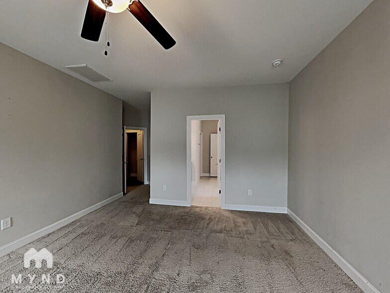 Building Photo - 321 Midnight Moon Dr