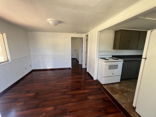 Building Photo - 5260 CA-49