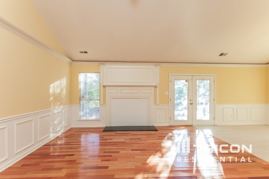Building Photo - 10723 Spruce Knob Ln