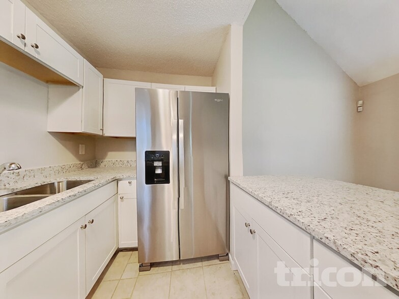 Building Photo - 2378 Iron Horse Dr