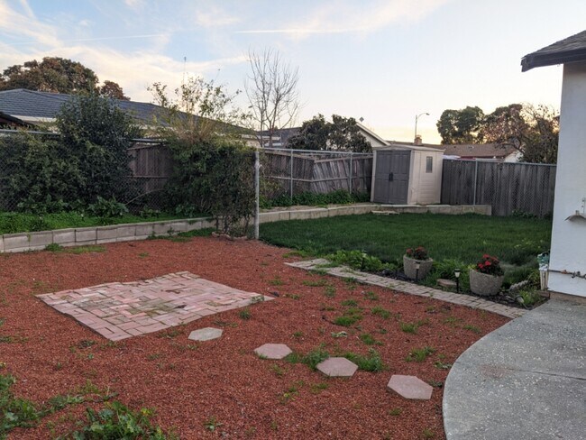Building Photo - 2654 Olivestone Way