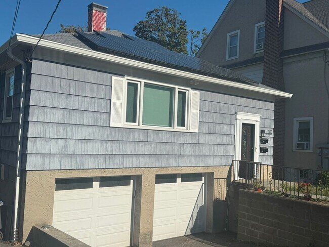 Building Photo - 101 Robertson Ave