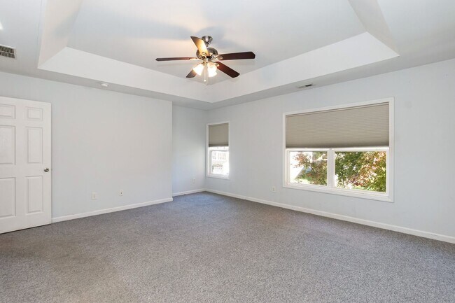 Building Photo - Beautiful 3-Bedroom Single Family Home wit...