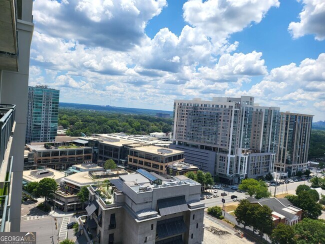 Building Photo - 3040 Peachtree Rd NW