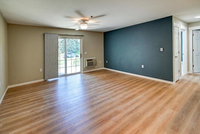 Building Photo - 201 Kearney Way