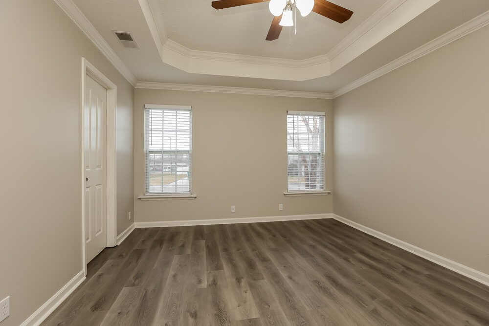 Building Photo - 405 Evelyn Dr