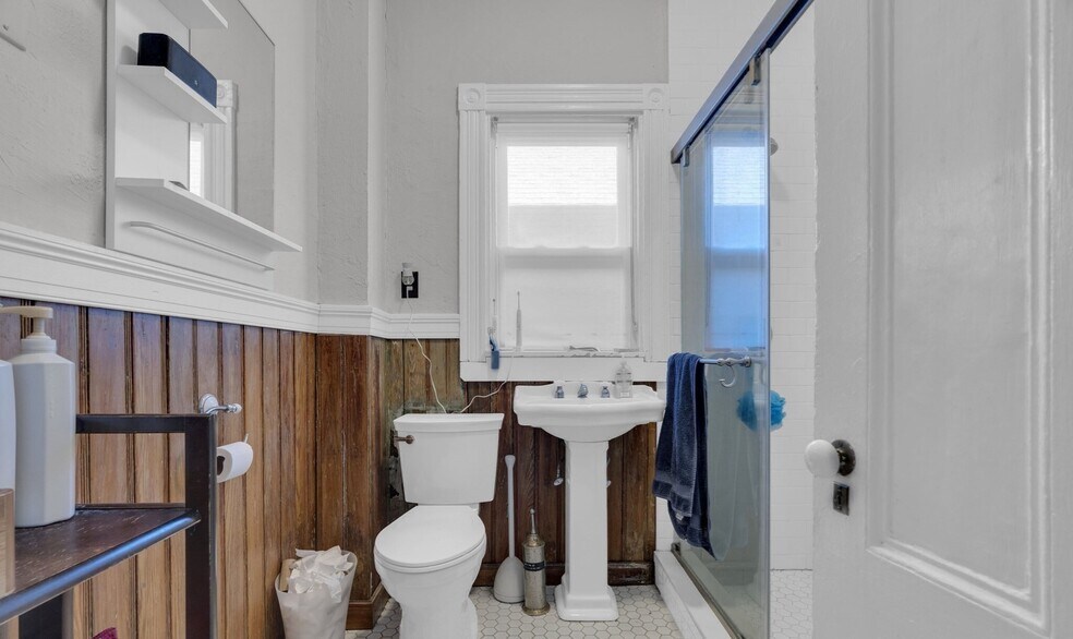 Building Photo - 5 Sachem St