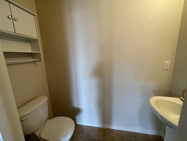 Building Photo - 3200 Ocate Meadows Ct NE