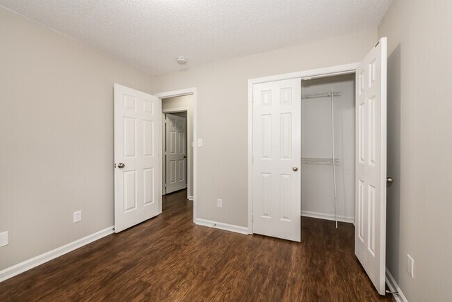 Building Photo - 3205 Bob White Cir