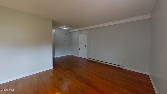 Building Photo - 31 Parkwood St