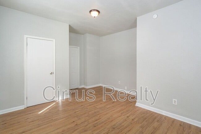 Building Photo - 2511 Orcutt Ave