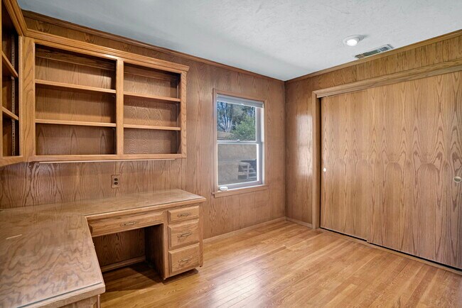 Building Photo - 31638 Lodge Rd