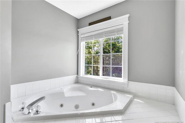 Building Photo - 6545 Ryefield Dr