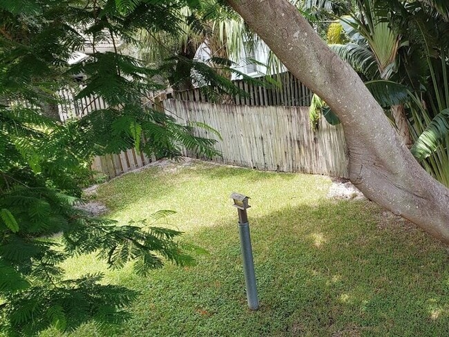 Building Photo - 541 NE 47th St