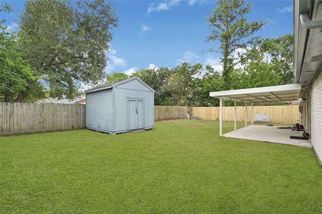 Building Photo - 10206 Sagebluff Dr
