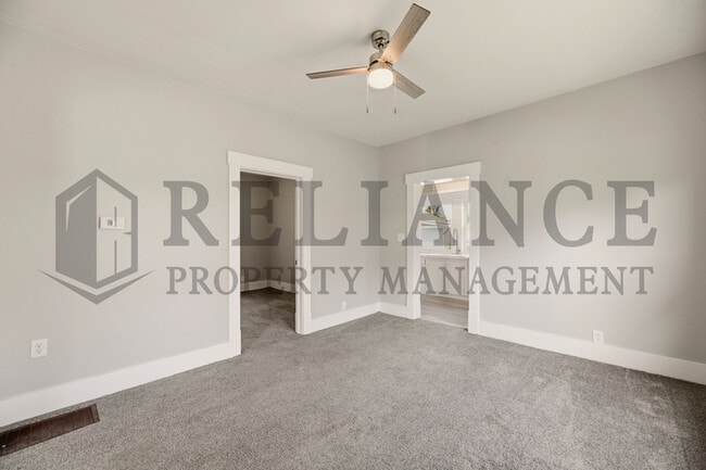 Building Photo - 619 Houser Dr