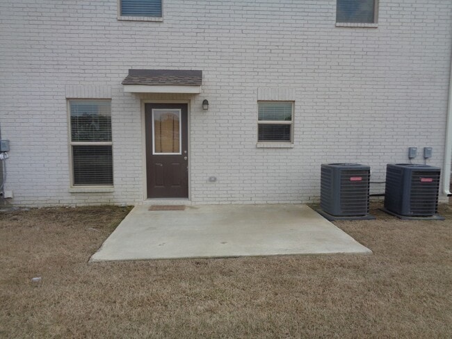 Building Photo - 4BR/4.5BA For Rent