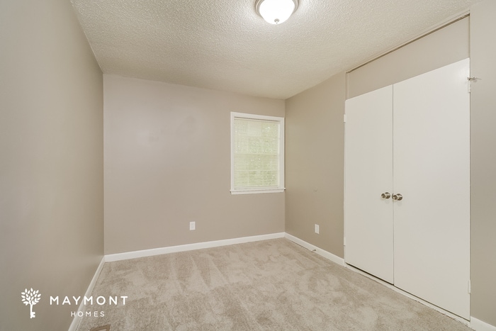 Building Photo - 9408 Spruce Pine Pl