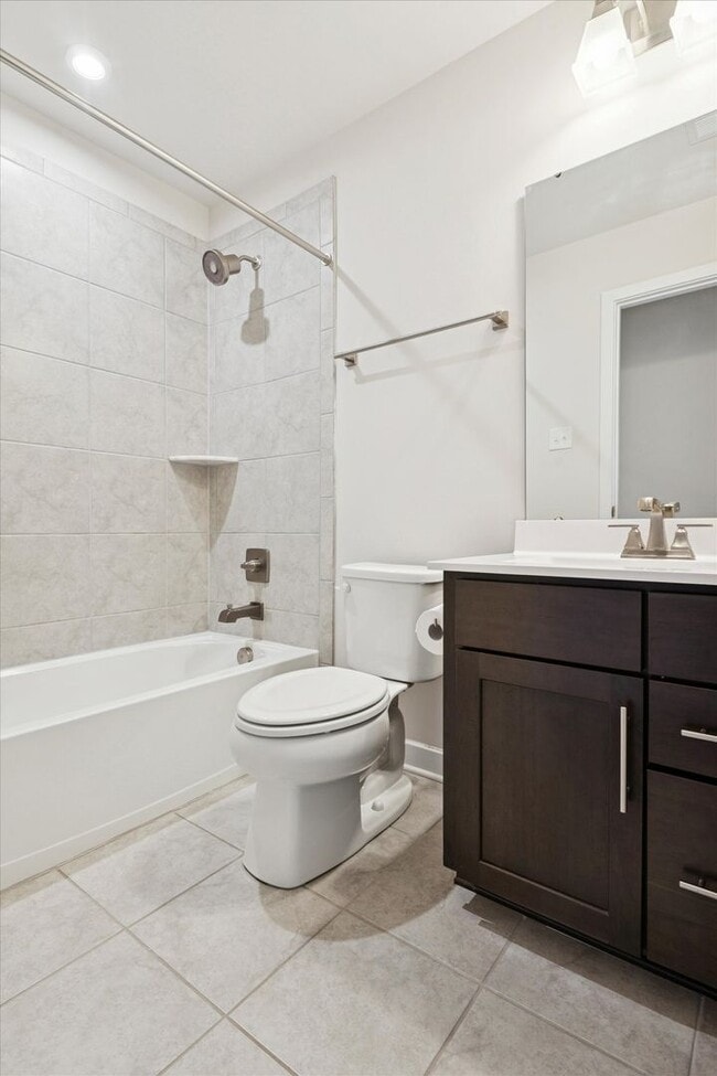 Building Photo - Available Now – Stunning 3BD/2.5BA Townhome in Sought-After Highpoint at Downingtown!