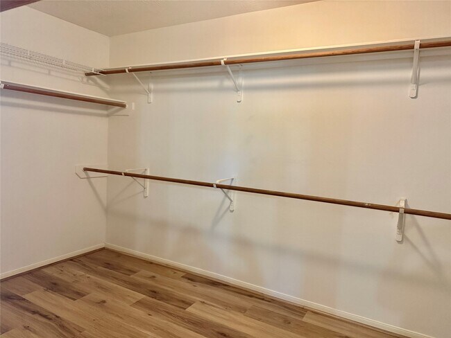Building Photo - 8819 Diamond Lake Ln