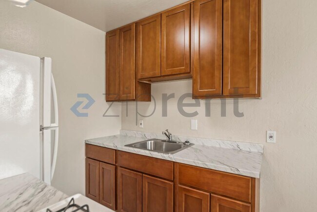 Building Photo - 7630 Lockwood St