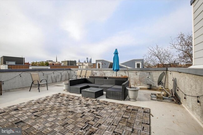 Building Photo - 946 N 2nd St