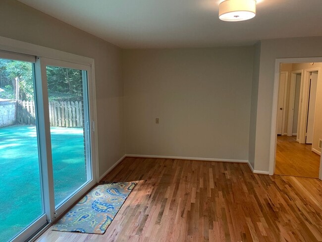 Building Photo - West Homewood: 5 Bedroom 3 Bath House with...