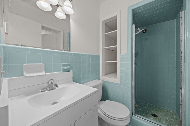 Building Photo - 3 Bed 2 Bath Just Outside Downtown Lilling...