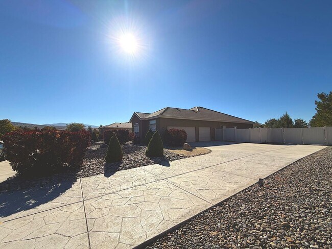 Building Photo - Spanish Springs 5bed/3ba Rental Available ...