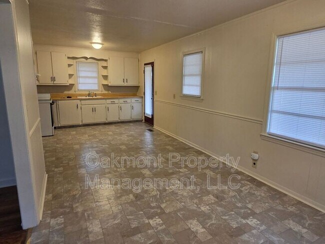 Building Photo - 5313 Bayleaf Dr