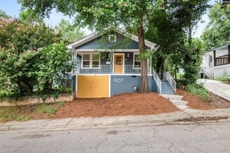 Building Photo - 907 Beaufort St