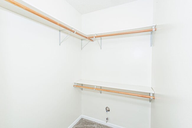 Building Photo - 3804 Larkspur Ct