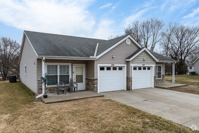 Building Photo - Pemberton Senior