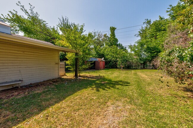 Building Photo - 2708 NW 11th St