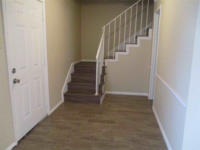 Building Photo - 5506 Deep Forest Dr