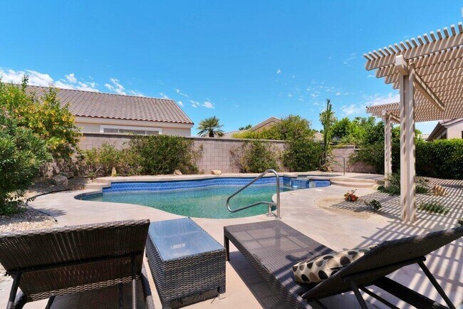 Building Photo - 39357 Mirage Cir