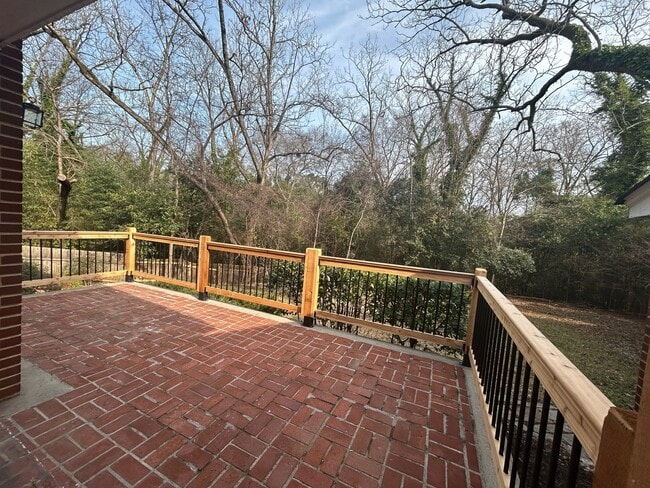 Building Photo - 1679 S Milledge Ave