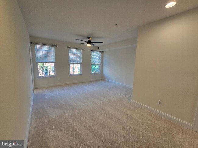 Building Photo - 487 Kornblau Terrace SE