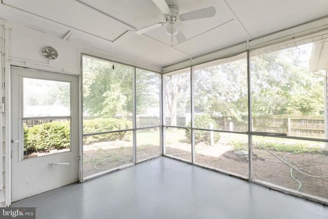 Building Photo - 1317 Cedarwood Dr